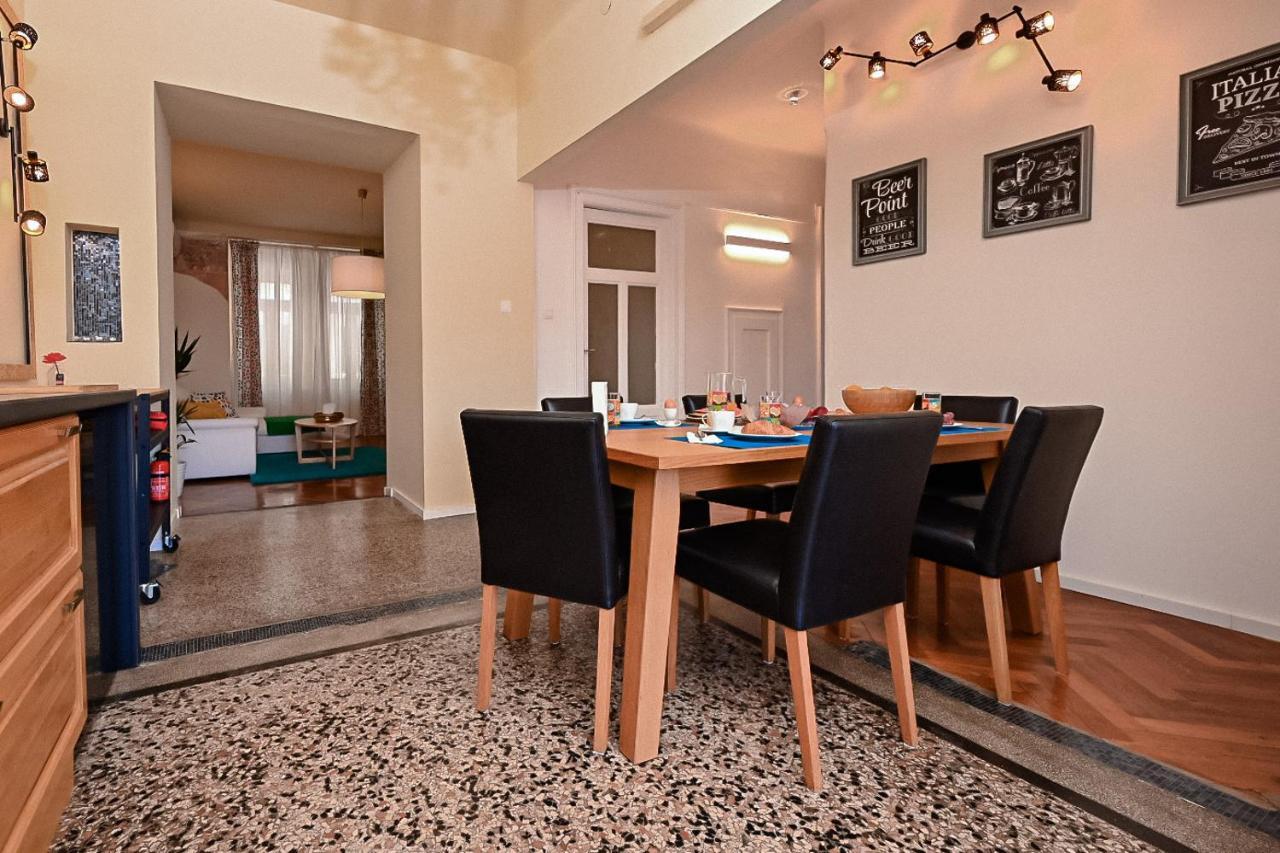 '2R' City Center Holidays And Workstays Rijeka Luaran gambar